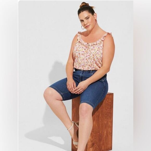 Torrid Washable Crinkle Gauze Ruffle
Tie Front Tank - Picture 2 of 6